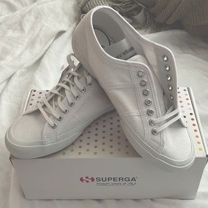 Brand new never worn white canvas superga OG sneakers